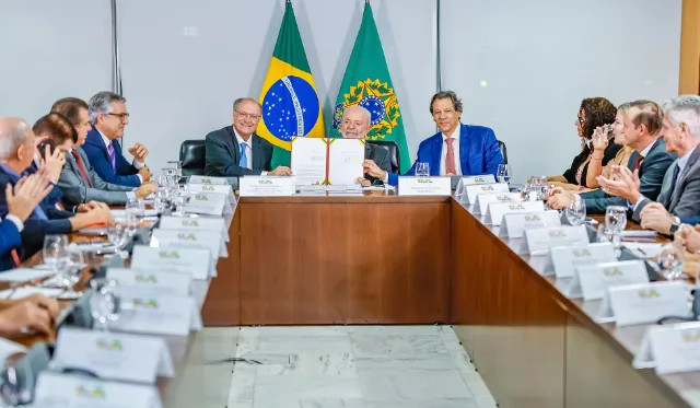 'Em time que está ganhando, a gente não mexe', diz Lula, sobre troca de ministros