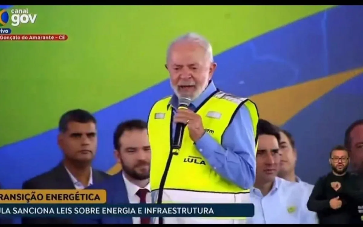 "Políticos, presidente e Ministério da Fazenda só trabalham com pressão", diz Lula