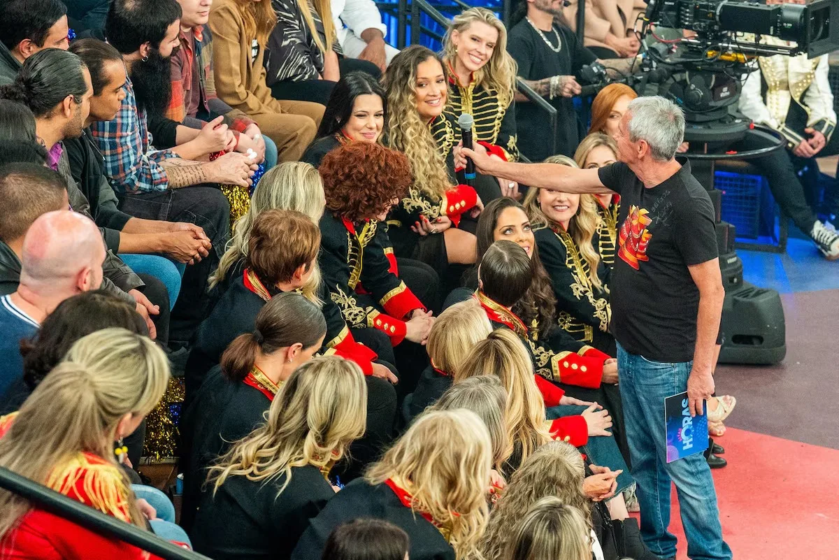 'Altas Horas' de hoje traz Xuxa e Paquitas como convidadas; confira atrações e que horas começa o programa