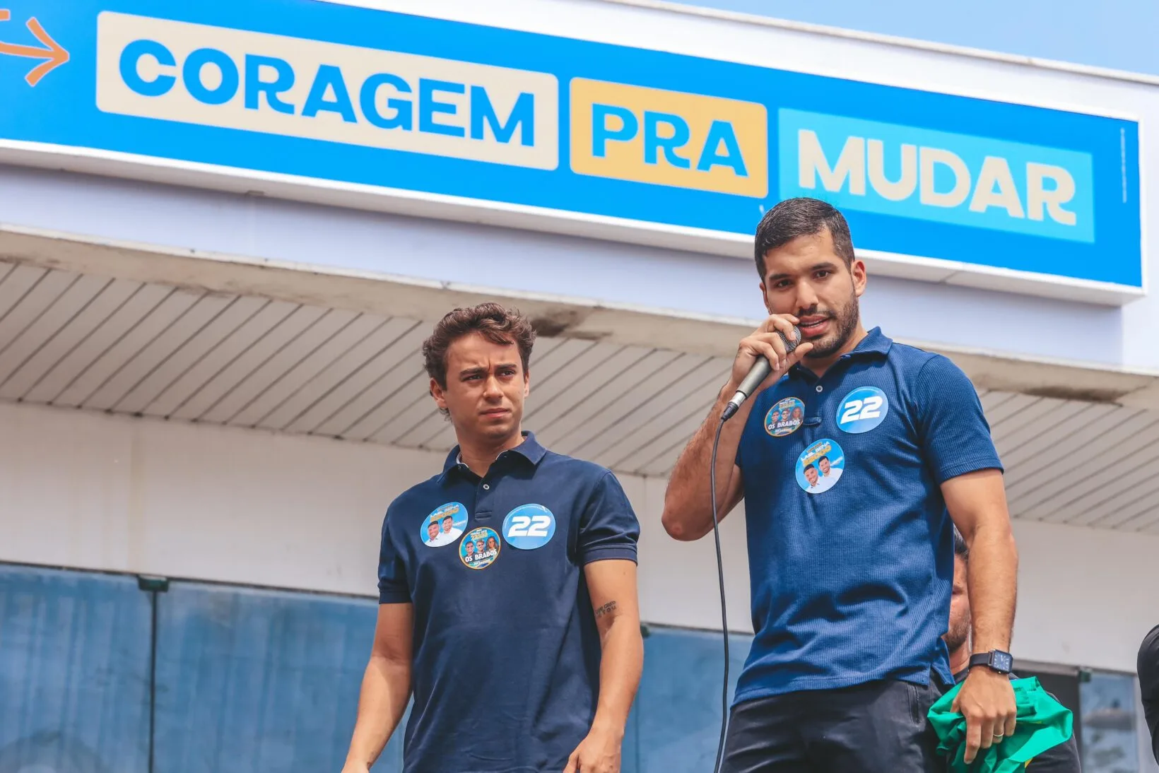 Eleições 2024 em Fortaleza: com presença de Nikolas Ferreira, André Fernandes faz adesivaço no Lagamar