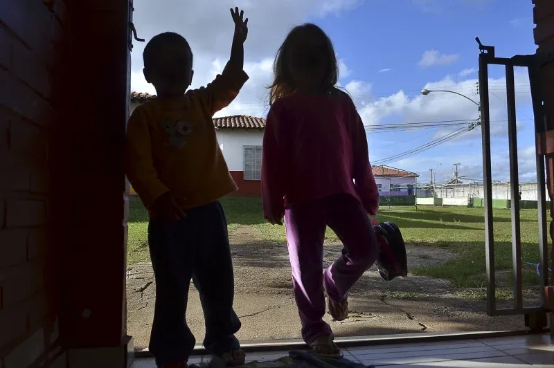 Assembleia Legislativa analisa projeto de lei que cria auxílio para órfãos da Covid-19 no Ceará