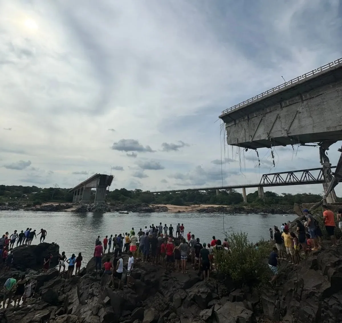 Queda da ponte no Tocantins: corpo é localizado distante do acidente e mortes sobem para nove