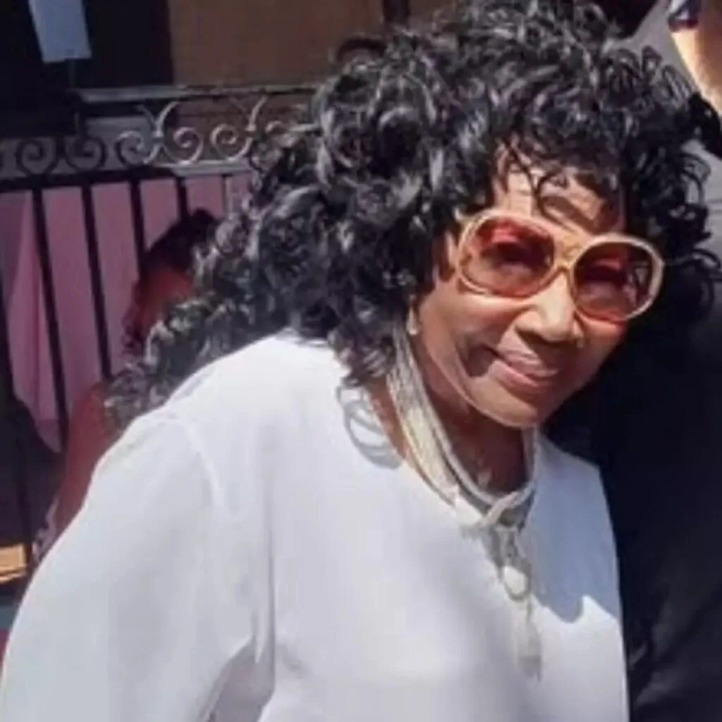 Incêndios em Los Angeles: atriz de 'Os Dez Mandamentos' é encontrada morta em casa