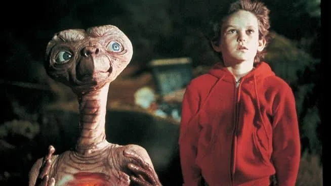 'E.T. o Extraterrestre': boneco original do filme vai a leilão por valor milionário; saiba qual
