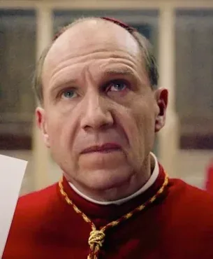 Após morte do Papa Francisco, filme "Conclave" lidera audiência no Brasil; saiba onde assistir