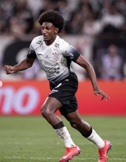Corinthians acerta renovação de empréstimo de Talles Magno e Díaz mira o Vasco no Brasileiro