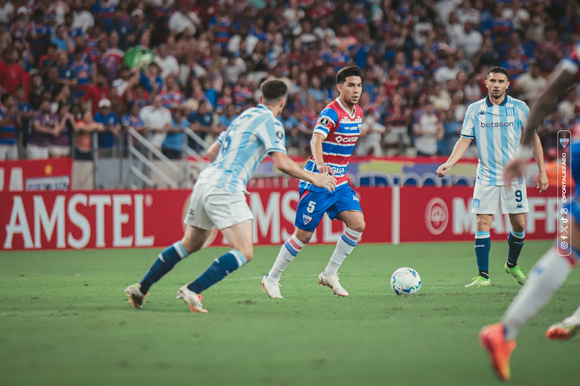 Fortaleza é dominado pelo Racing-ARG e perde por 3 a 0 na estreia da Libertadores