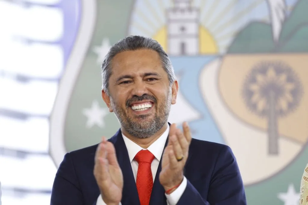 Real Time Big Data: governador Elmano de Freitas atinge 65% de aprovação no Ceará