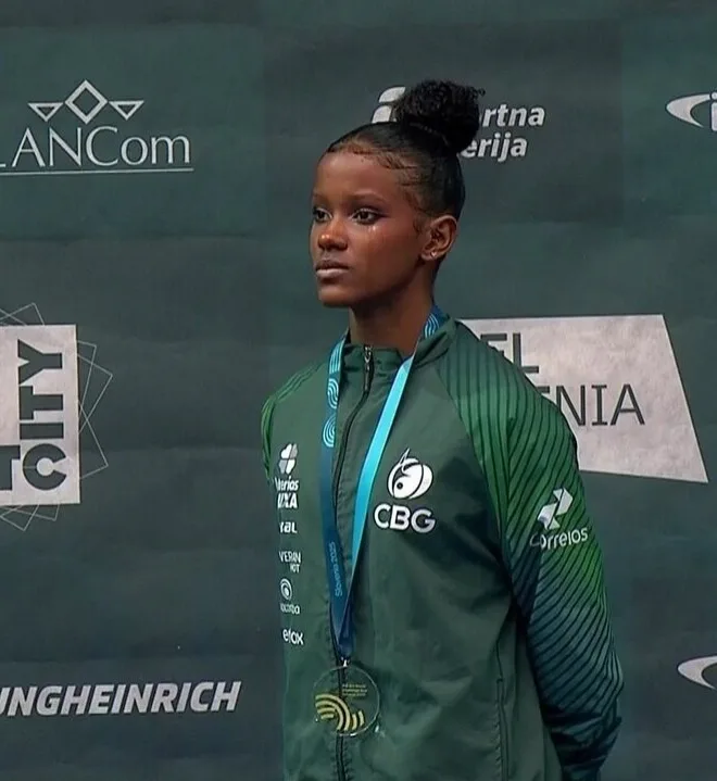 Júlia Coutinho conquista ouro na Eslovênia e Brasil soma cinco medalhas na Copa do Mundo de Ginástica Artística