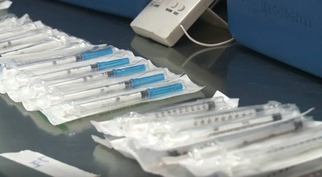 Herpes zóster provoca dores intensas e pode causar complicações graves se não tratada precocemente