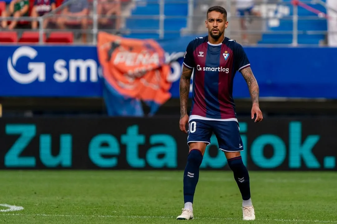 Fortaleza anuncia contratação do meia Matheus Pereira até o fim de 2027