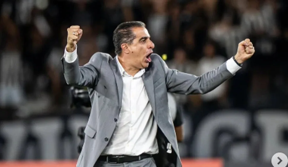 Técnico do Botafogo projeta 'noite perfeita' contra o PSG após vitória na estreia no Mundial