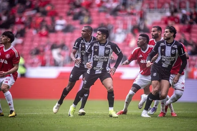 Ceará perde para o Inter fora de casa e segue no meio da tabela da Série A