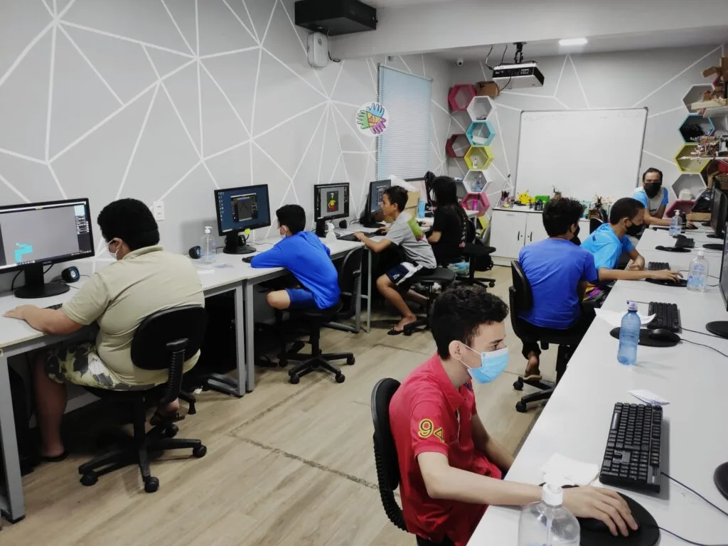 Curso gratuito de design digital para jovens será oferecido pelo Labinec; inscrições vão até 31 de julho