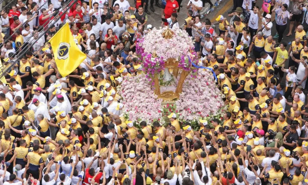 Círio de Nazaré 2025 reúne multidão em Belém em uma das maiores manifestações religiosas do Brasil