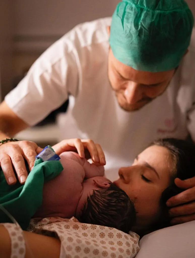 Chegada que emocionou fãs: Camila Queiroz dá à luz primeira filha com Klebber Toledo