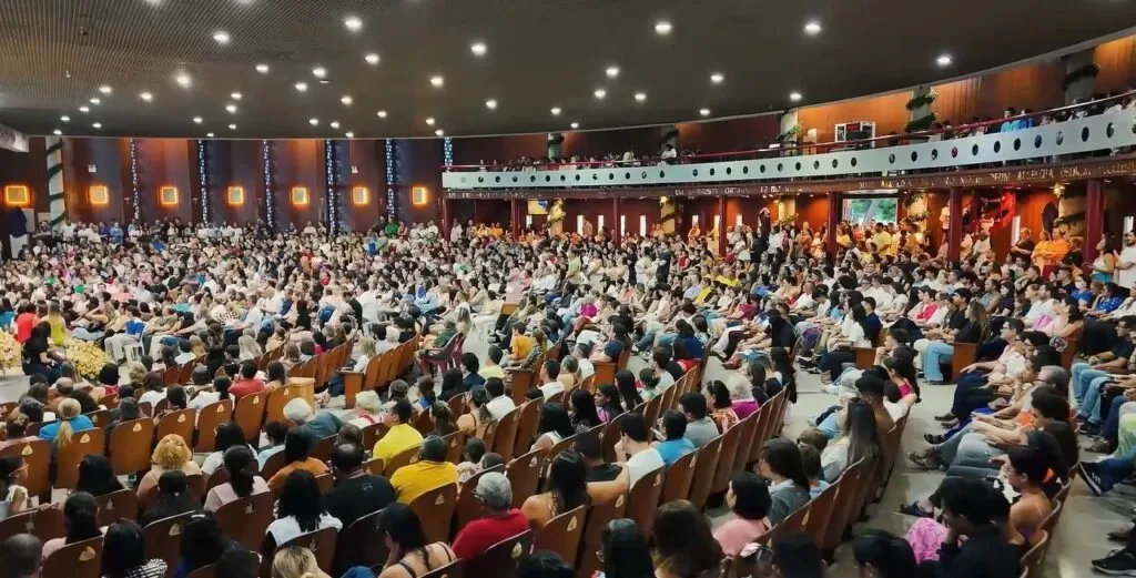 Fiéis celebram último dia do Jubileu de Ouro da Paróquia da Glória em Fortaleza