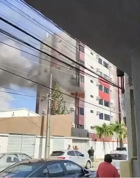 Incêndio é registrado em apartamento no São João do Tauape, em Fortaleza