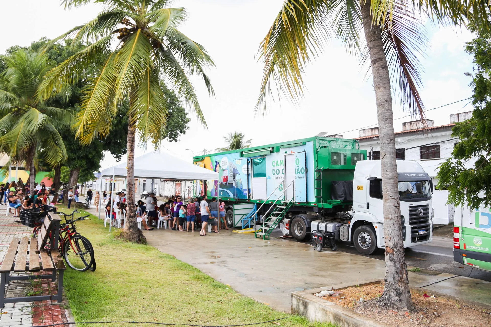 Caminhão do Cidadão encerra abril com atendimentos em 15 comunidades no Ceará
