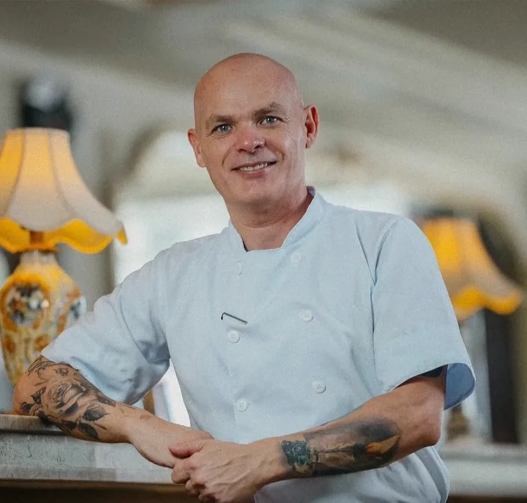 Chef italiano preso em Fortaleza por fraudes na Europa aguarda extradição