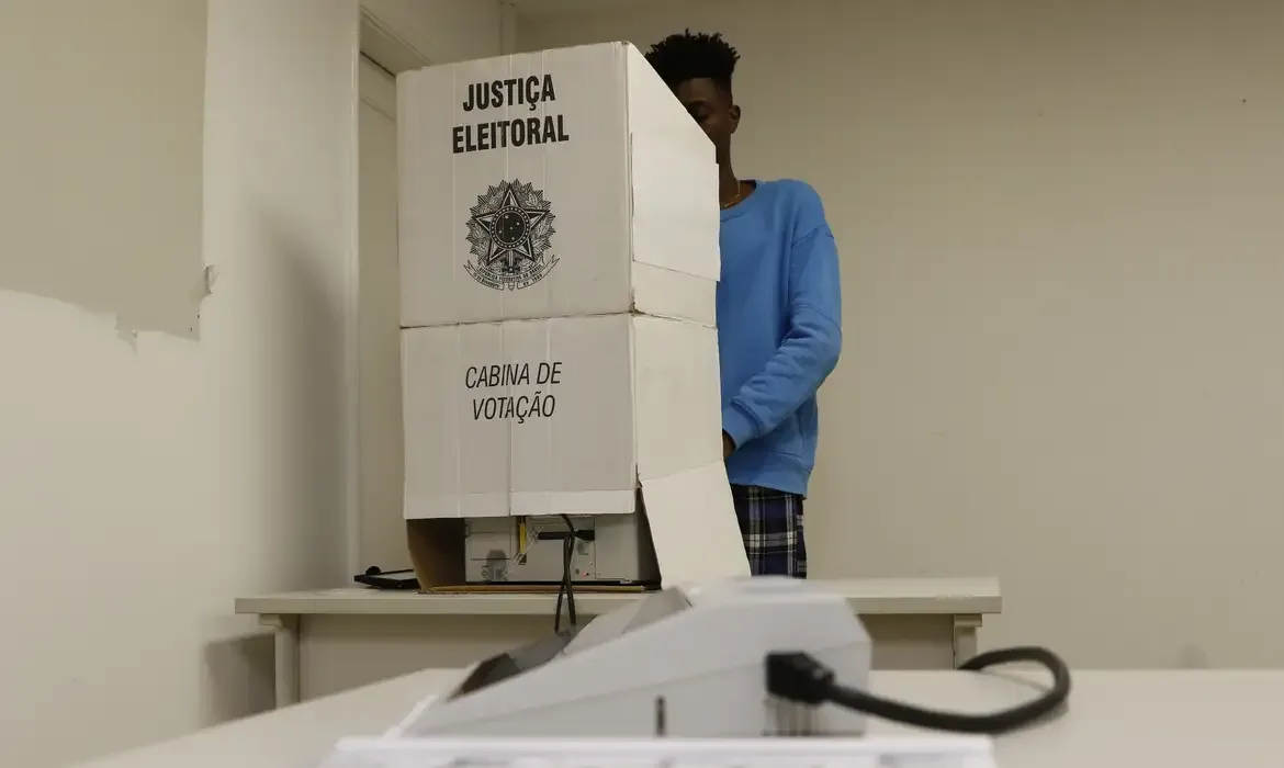 Como consultar o local de votação para o 2º turno das Eleições 2026