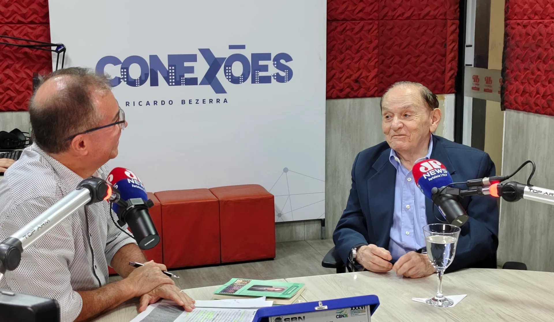 Aos 95 anos, Djacir Figueiredo relembra trajetória de 71 anos dedicada à medicina