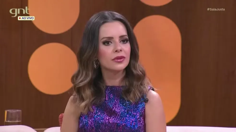 Sandy diz que rivalidade com Wanessa Camargo foi criada e incentivada por fatores externos