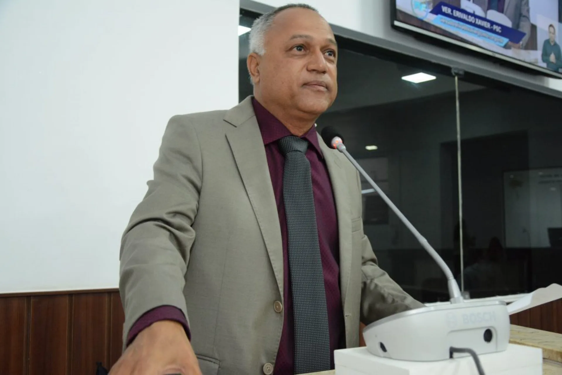 José Erivaldo Xavier Travassos, conhecido como Cônsul do Povo, morreu aos 58 anos na madrugada desta quarta-feira (30). (Foto: Reprodução) Morre Cônsul do Povo, ex-vereador de Fortaleza, aos 58 anos
