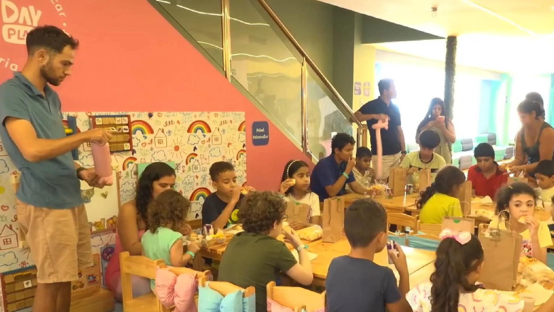 Fundação do Rim promove festa para crianças que fazem hemodiálise em Fortaleza