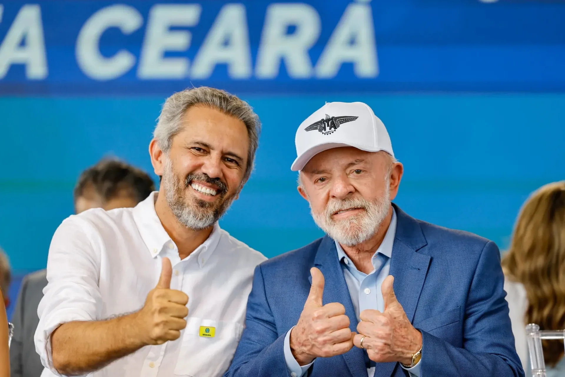 Lula participa de caminhada com Elmano no Centro de Fortaleza nesta terça-feira (29)