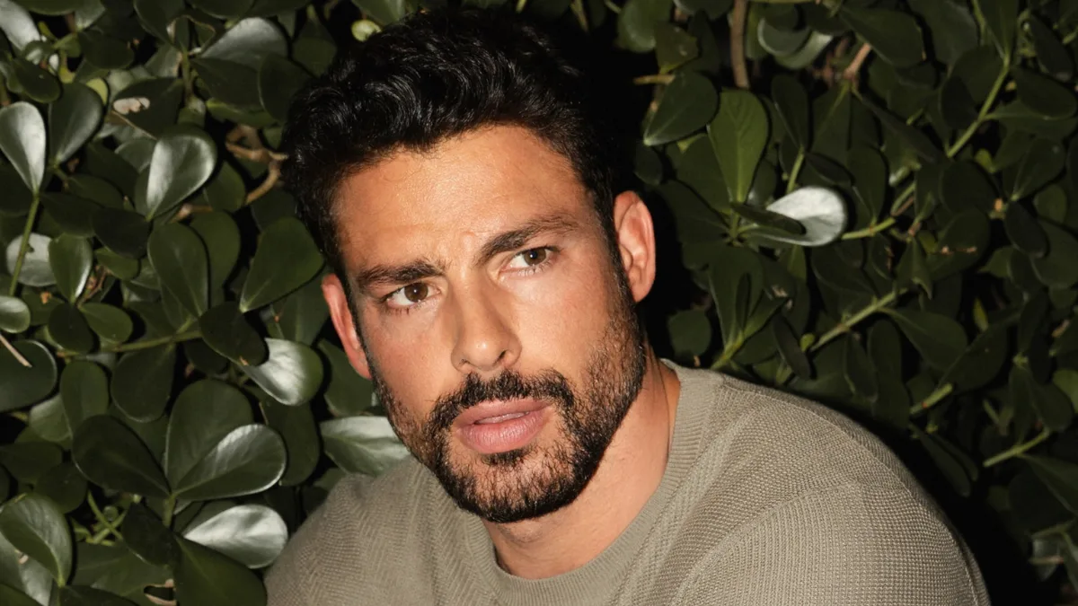 Cauã Reymond entra para elenco de "Tudo É Justo", série com Kim Kardashian