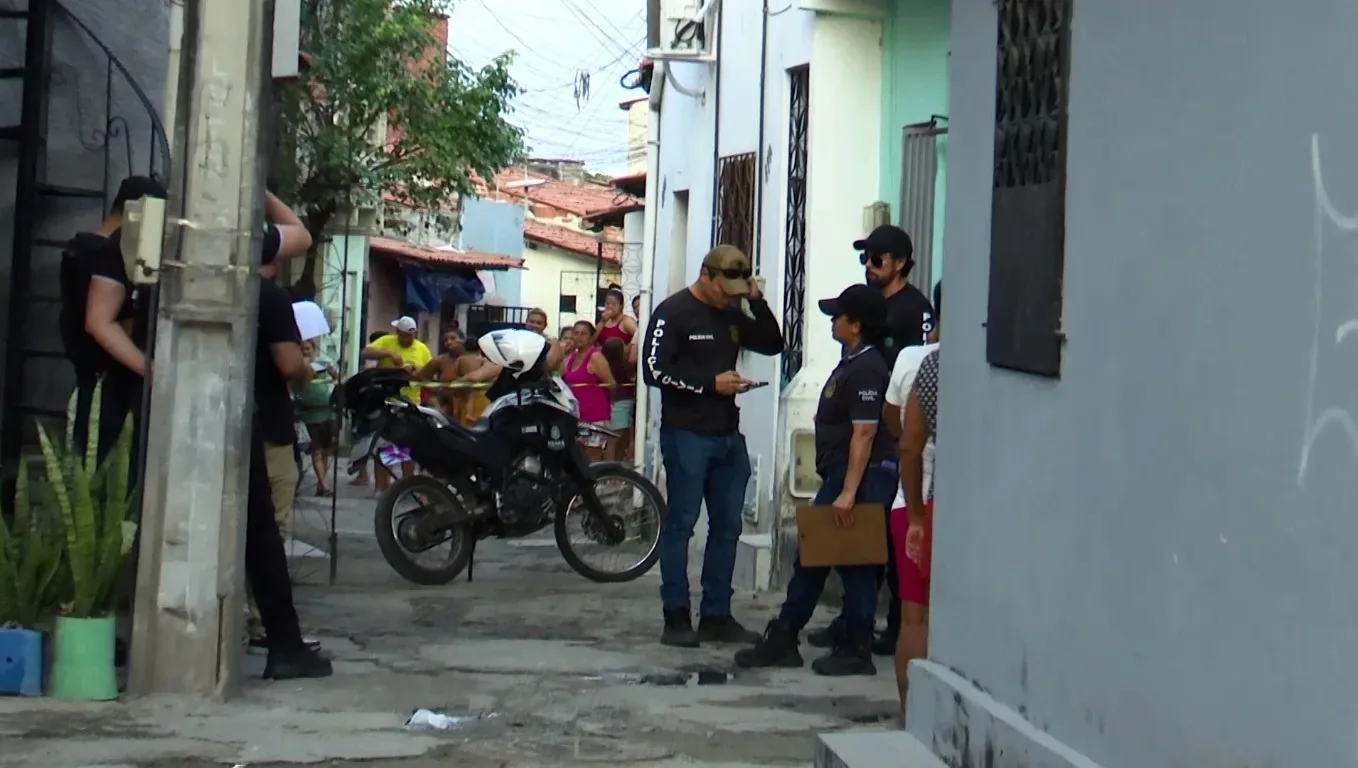 Justiça condena mandante e executor pela morte da irmã de Débora Soft em Fortaleza
