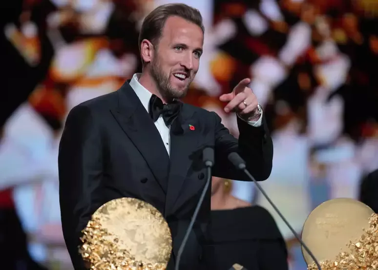 Bola de Ouro 2026: Harry Kane é eleito o melhor jogador do mundo; Mbappé fica em segundo