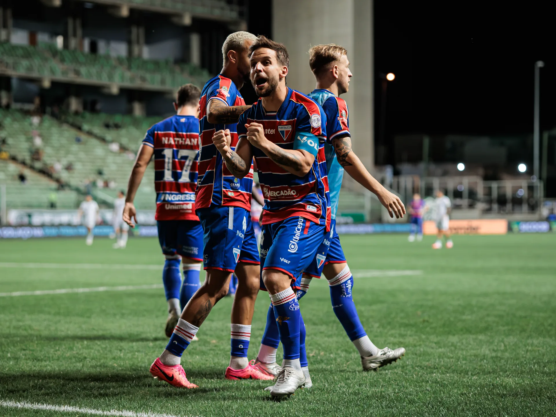 Fortaleza vence, sobe para 3º lugar na tabela e rebaixa América-MG para a Série C