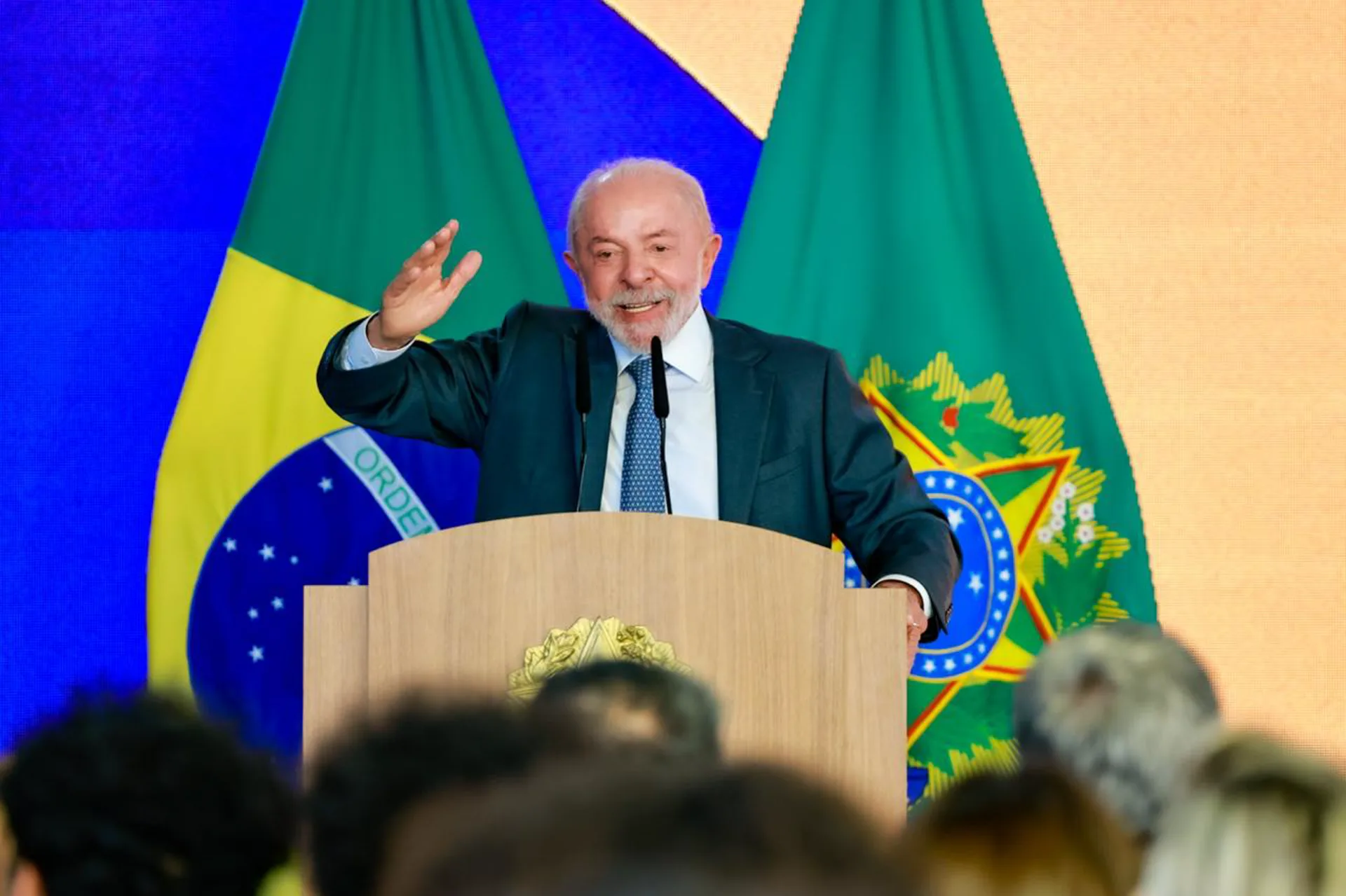 Lula diz que PL decidiu votar fim da escala 6x1 após “pressão da sociedade”