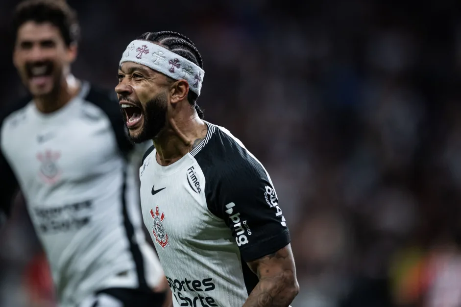 Memphis fala sobre lesão sofrida no Corinthians e se diz ansioso para Copa: 'Sou um lutador'