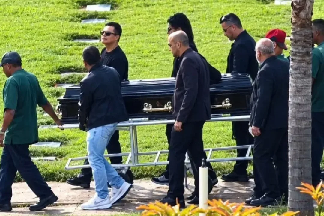 Cantor Rick é sepultado em cerimônia restrita a familiares e amigos em Sorocaba