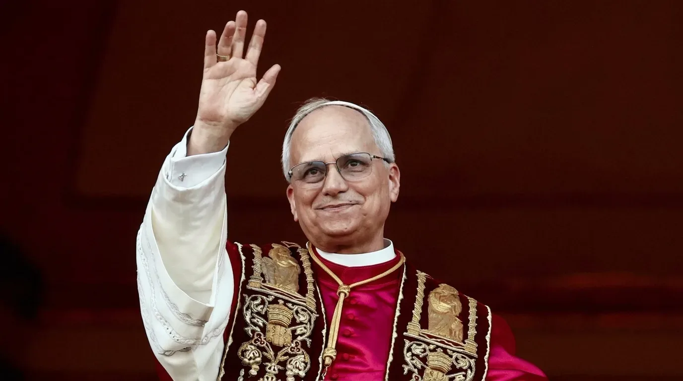 O diagnóstico foi divulgado depois que o próprio pontífice revelou aos fiéis que havia sido identificado um nódulo em seu pulmão (Foto: Reprodução) Papa Leão XIV é diagnosticado com câncer no pulmão e passa por cirurgia
