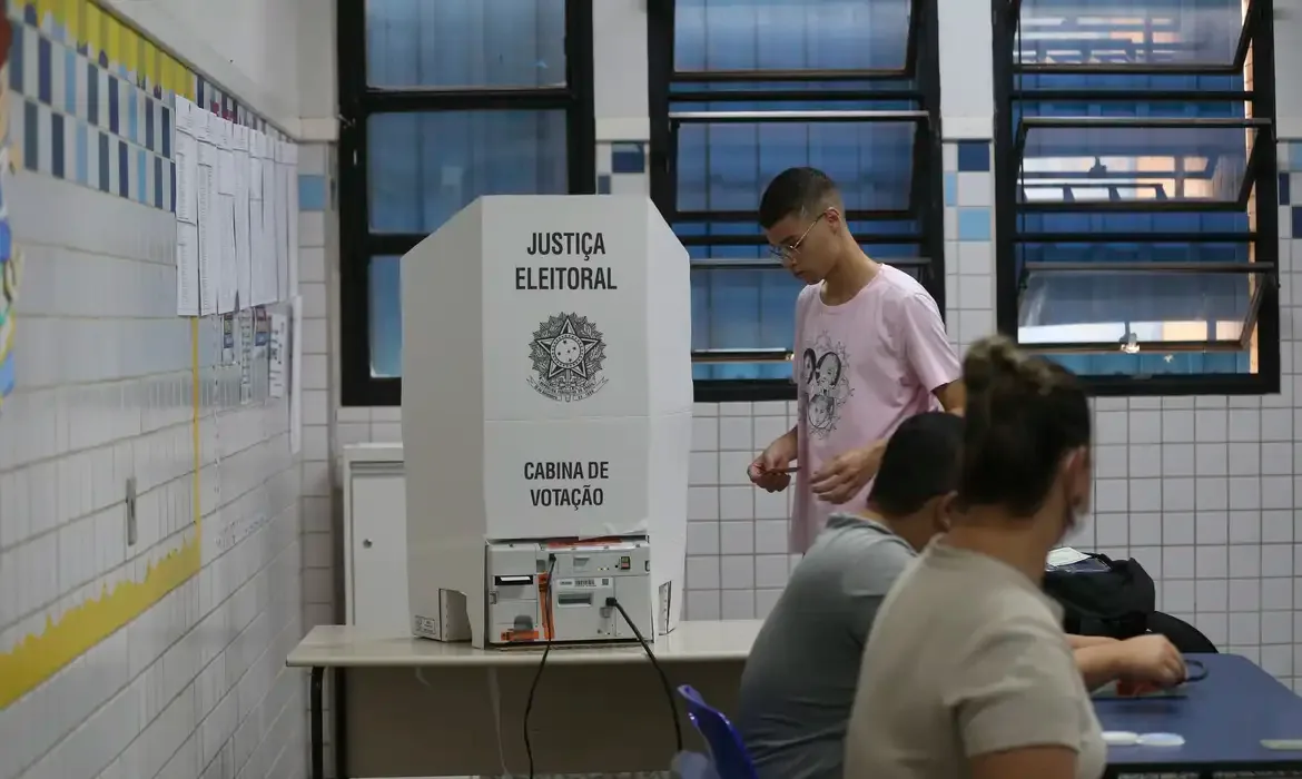 Mais de 1 milhão de eleitores faltaram ao 1º turno no Ceará; veja se ainda podem votar