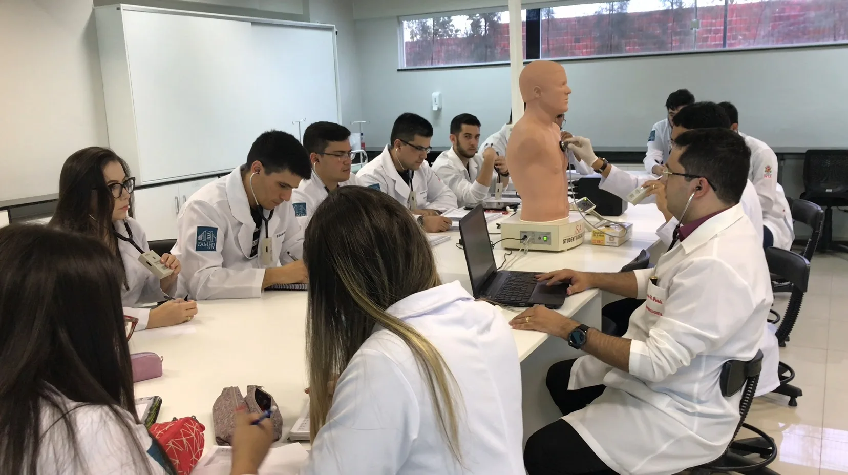 UNINTA abre seleção para Medicina com 320 vagas em quatro campi no Ceará