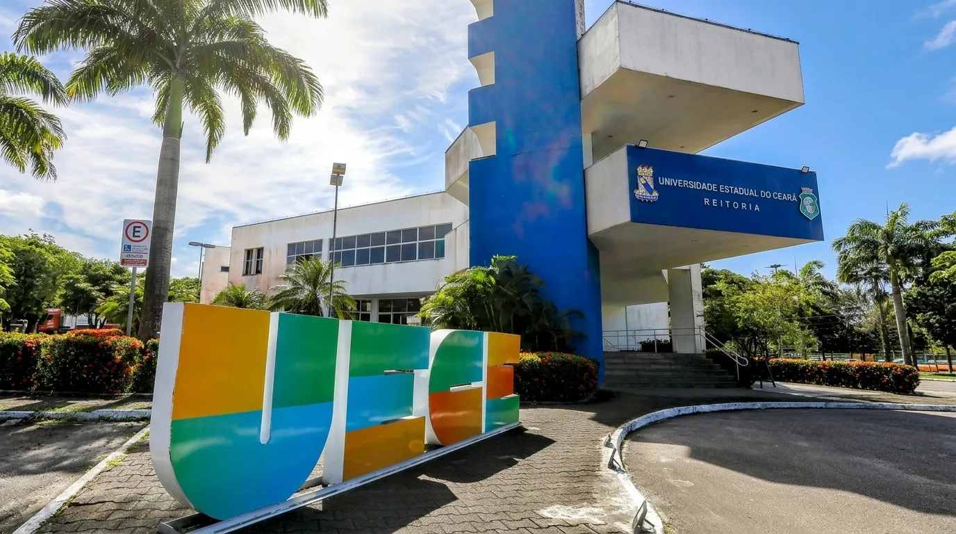 Vestibular UECE 2027.1: veja horário da prova e o que levar neste domingo (18)