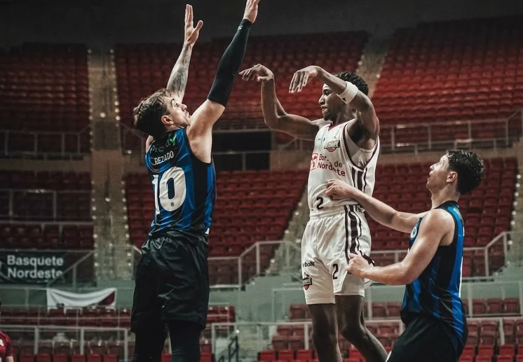 Pinheiros vence Basquete Cearense com diferença gorda pela NBB