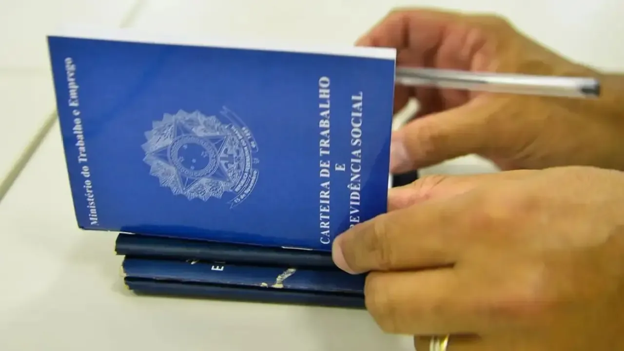 Fim da escala 6x1 vai beneficiar 254,7 mil trabalhadores no Ceará; veja mudanças por setor