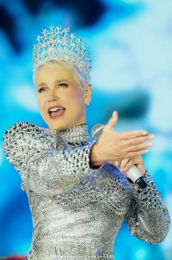 Xuxa reúne ex-Paquitas em show da turnê “O Último Voo da Nave” em Curitiba