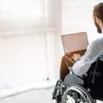 Oportunidades de emprego para pessoas com deficiência são divulgadas em plataforma