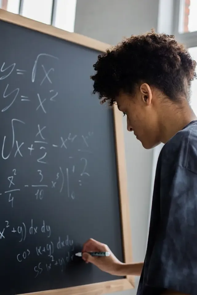 Instituto Centec seleciona professores de Educação Profissional