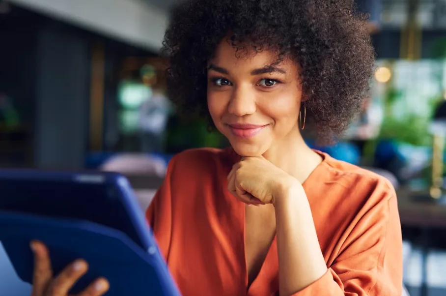 "Se Candidate, Mulher!" libera centenas de acessos gratuitos para programa de mentoria e recolocação para mulheres demitidas no mercado de trabalho