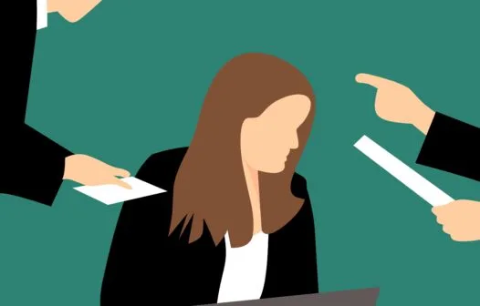 Pesquisa inédita aponta que 53% das mulheres que atuam em Segurança no Trabalho já sofreram discriminação no ambiente profissional