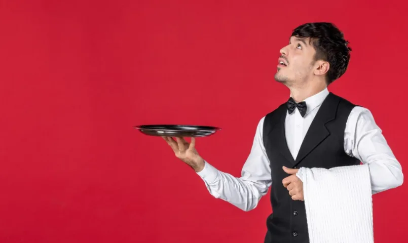 Alimentação fora do lar é porta de entrada para o primeiro emprego